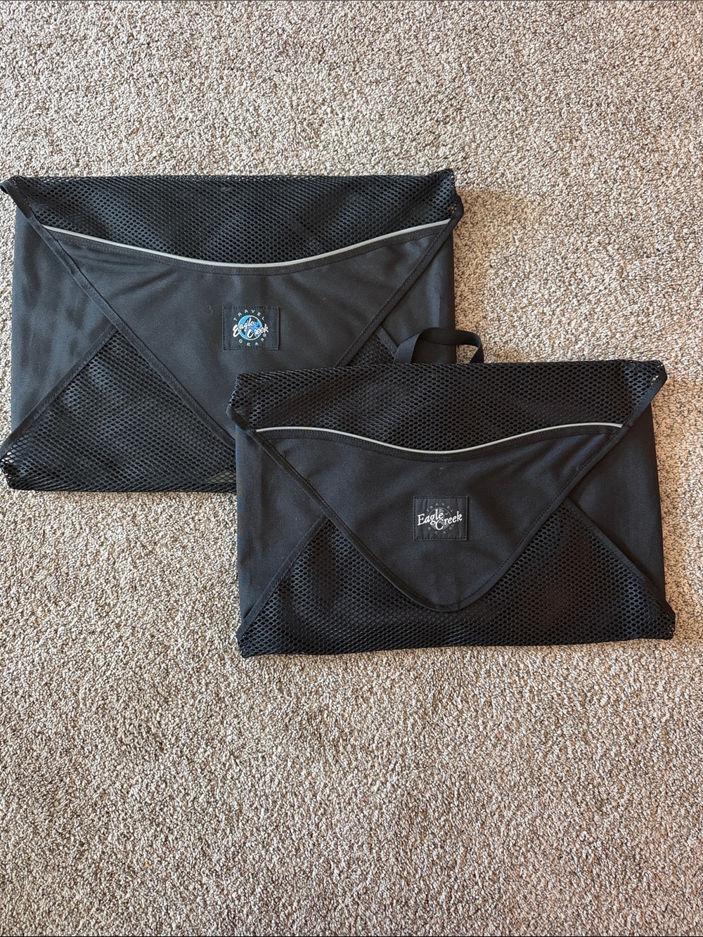 EAGLE CREEK Black Packing Cubes Set of 2